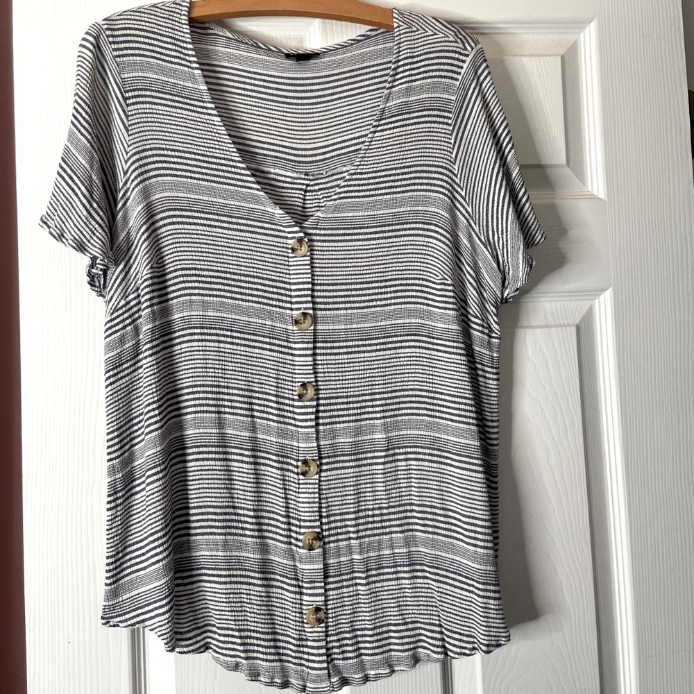 Torrid Gauze Button Top.